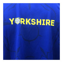 Load image into Gallery viewer, yorkshire-rose-running-vest-blue-5B55D-4245-p.jpg
